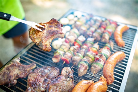 Picture-of-Cooking-on-a-BBQ-A9958898.jpg